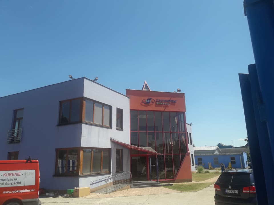 Veľkoformátová tlač – banner alebo tabuľa – realizácia ReFABRIKA