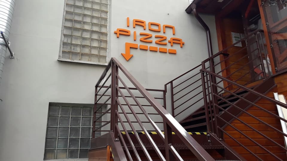 3D písmená a logo – realizácia ReFABRIKA