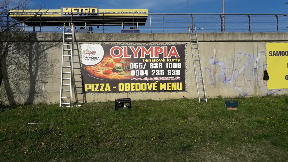 Veľkoformátová tlač – banner alebo tabuľa – realizácia ReFABRIKA