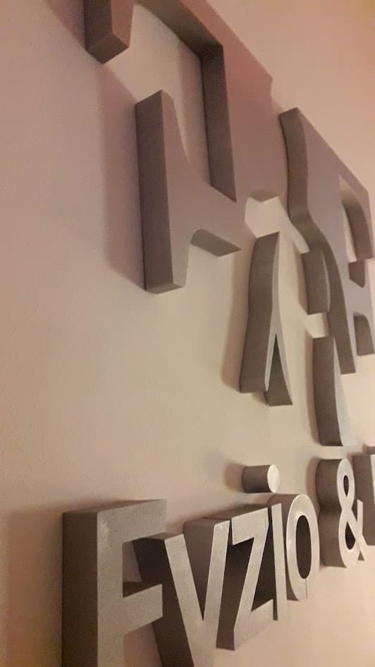3D písmená a logo – realizácia ReFABRIKA