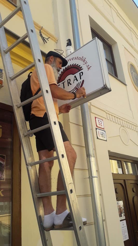 Veľkoformátová tlač – banner alebo tabuľa – realizácia ReFABRIKA