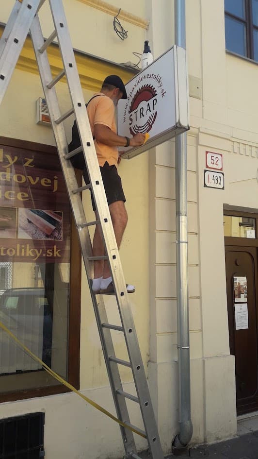 Veľkoformátová tlač – banner alebo tabuľa – realizácia ReFABRIKA