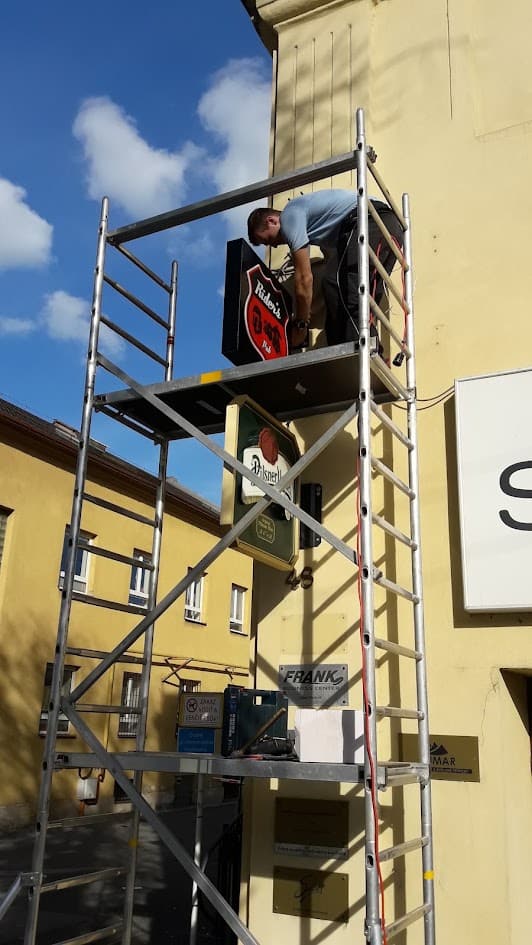 Veľkoformátová tlač – banner alebo tabuľa – realizácia ReFABRIKA