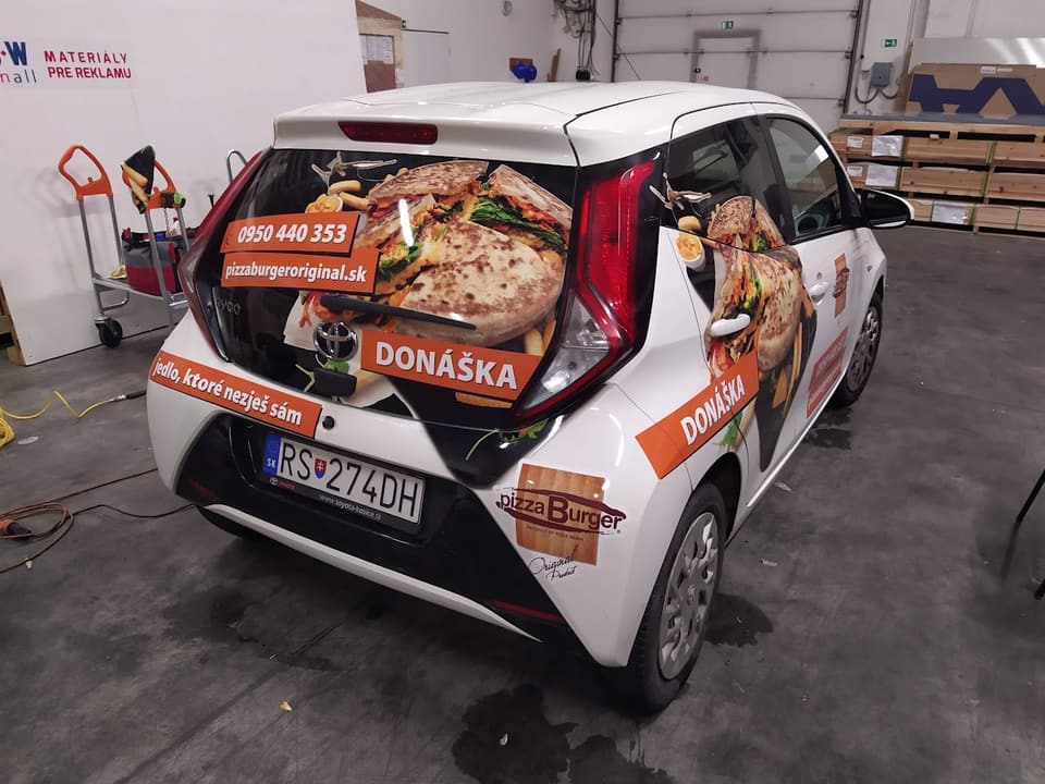 Polep vozidla – realizácia ReFABRIKA