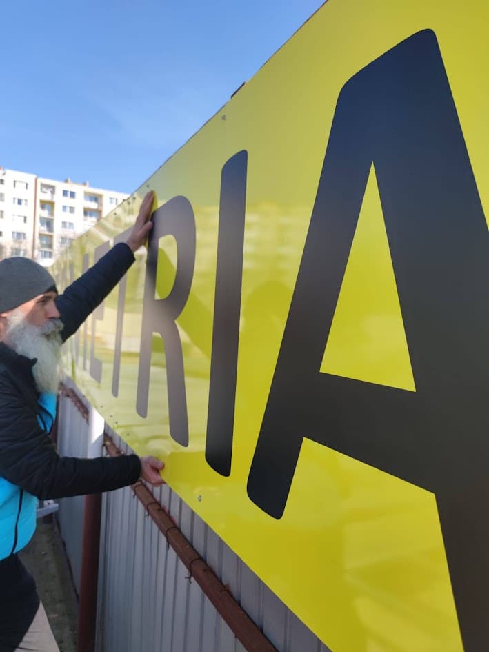 Veľkoformátová tlač – banner alebo tabuľa – realizácia ReFABRIKA
