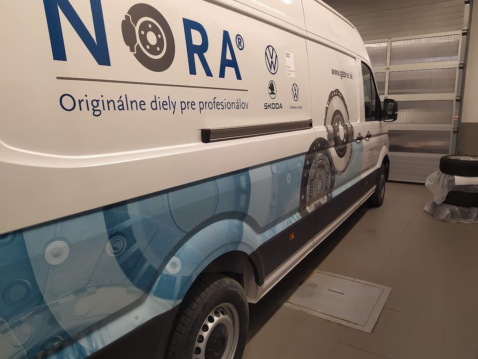 Polep vozidla – realizácia ReFABRIKA