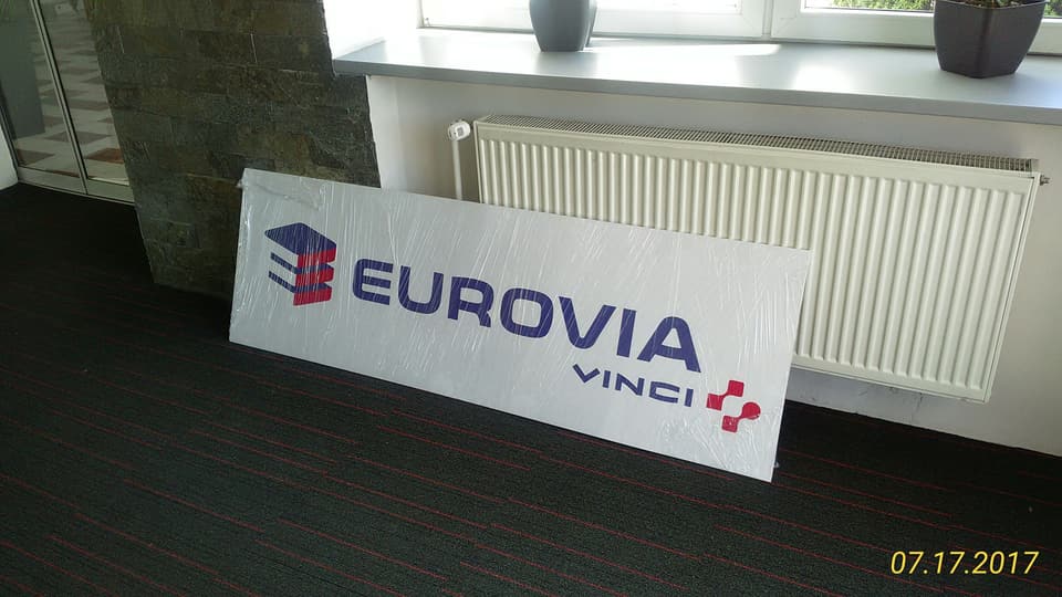 Veľkoformátová tlač – banner alebo tabuľa – realizácia ReFABRIKA