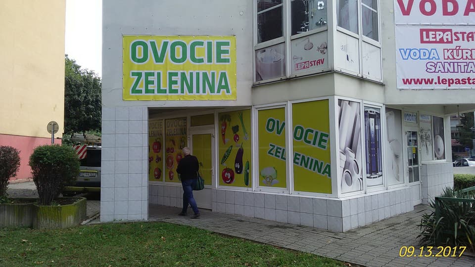 Polep výkladu alebo interiéru – realizácia ReFABRIKA